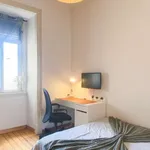 Rent a room of 80 m² in lisbon