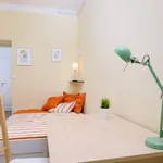 Rent 5 bedroom apartment in Prague