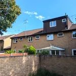 Rent 4 bedroom house in Woking