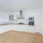 Rent 3 bedroom flat in Glasgow