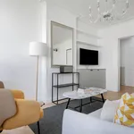 Appartement de 608 m² avec 2 chambre(s) en location à Paris