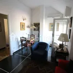 Rent 5 bedroom house of 75 m² in Genoa