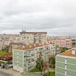 Rent 3 bedroom apartment in lisbon