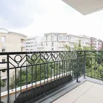 Rent 1 bedroom apartment of 45 m² in Suresnes