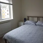 Rent 2 bedroom flat in South East England