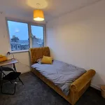 Rent 3 bedroom flat in Scotland