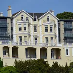 Rent 2 bedroom apartment of 55 m² in Torquay