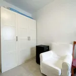 Rent a room of 80 m² in valencia