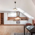 Miete 4 Schlafzimmer wohnung von 14 m² in Frankfurt