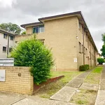 Rent 2 bedroom apartment in Auburn