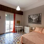 Rent 8 bedroom apartment in Valencia