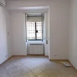 Affitto 3 camera appartamento di 56 m² in Roma