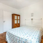 Rent 4 bedroom house of 150 m² in Porto