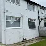 Rent 3 bedroom flat in Yorkshire And The Humber