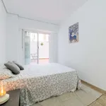 Rent a room of 150 m² in valencia