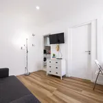 Rent 1 bedroom apartment of 50 m² in Lisbon