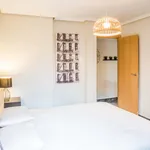 Rent 1 bedroom apartment of 80 m² in Zaragoza