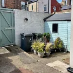 Rent 3 bedroom house in Whitley