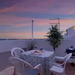 Rent 2 bedroom house of 115 m² in Portimão