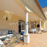 Rent 3 bedroom house of 147 m² in Loulé