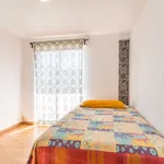 Alquilo 6 dormitorio apartamento de 75 m² en Valencia