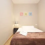 Rent 1 bedroom apartment of 30 m² in barcelona