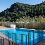 Rent 3 bedroom house of 228 m² in Benahavís