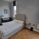 Rent 2 bedroom apartment in Manchester