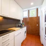 Rent a room of 177 m² in Madrid