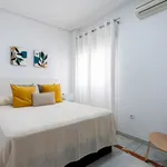 Rent 3 bedroom apartment of 60 m² in Seville