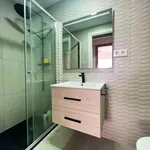 Rent a room of 75 m² in Valencia