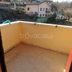 Affitto 3 camera appartamento di 95 m² in Laveno-Mombello