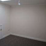 Rent 2 bedroom flat in South Holland