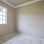 Rent 3 bedroom house of 50392 m² in Roodepoort