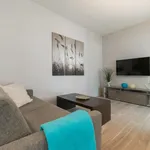 Rent 1 bedroom apartment of 700 m² in Dusseldorf