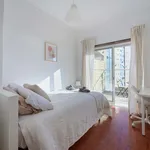 Rent a room in Almada