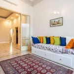 Rent 4 bedroom apartment of 250 m² in florence