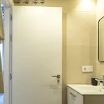 Rent 1 bedroom apartment of 657 m² in Málaga