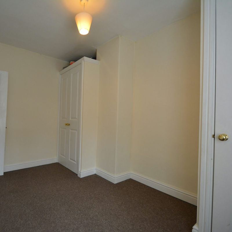 Flat to rent on Market Place Market Deeping,  PE6