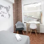 Rent a room of 460 m² in Barcelona