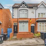 Rent 4 bedroom flat in West Midlands