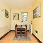 Rent 3 bedroom apartment in Wales