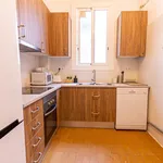 Rent 4 bedroom apartment of 8 m² in Barcelona