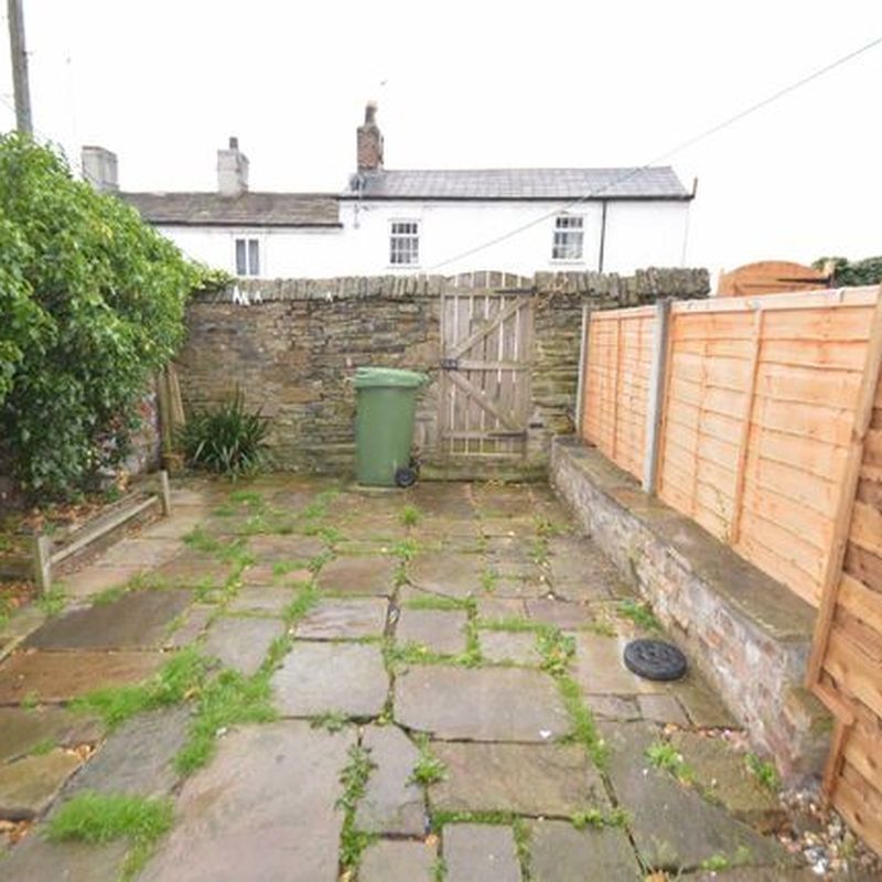 Terraced house to rent in Paradise Street, Macclesfield SK11