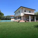 Rent 6 bedroom house of 140 m² in Forte dei Marmi