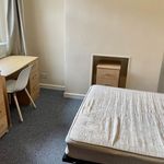 Rent 4 bedroom flat in Wales