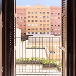 Rent 4 bedroom apartment of 50 m² in Barcelona