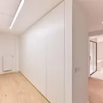 Appartement de 250 m² avec 3 chambre(s) en location à Sint-Gillis