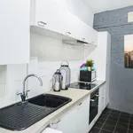 Rent 5 bedroom apartment in Wales