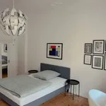 Rent a room of 100 m² in berlin